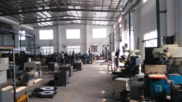 二次加工設(shè)備生產(chǎn)車間NO3(凱恩利機(jī)床）