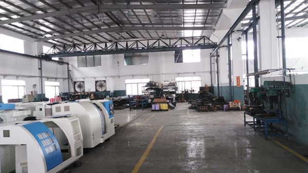 臨時(shí)物料堆放區(qū)NO1(凱恩利機(jī)床）