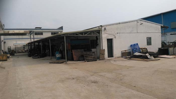 臨時(shí)物料堆放區(qū)NO4(凱恩利機(jī)床）